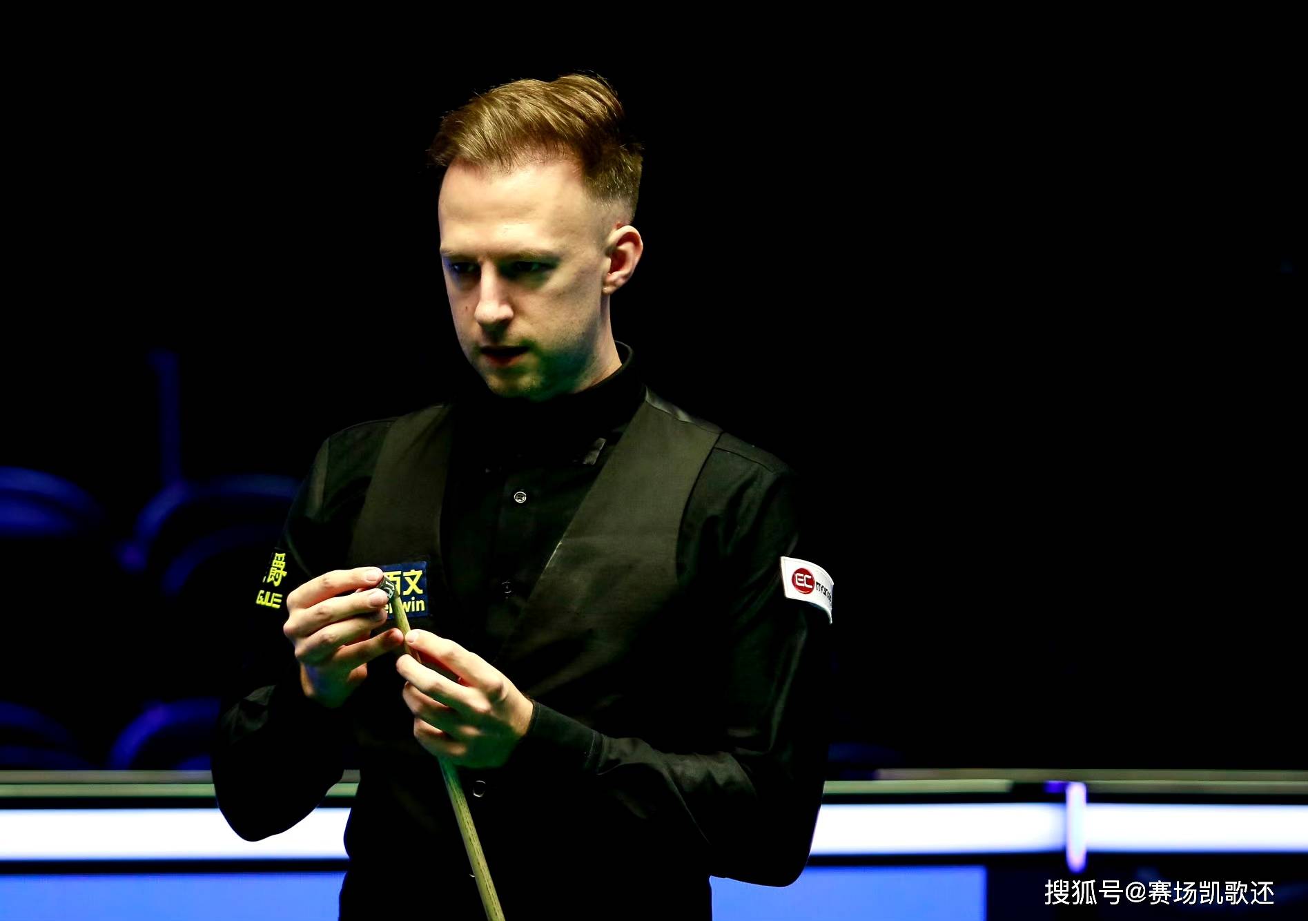 力进行刻苦 力进行刻苦