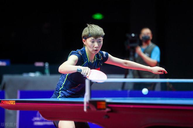 现强调了单 现强调了单